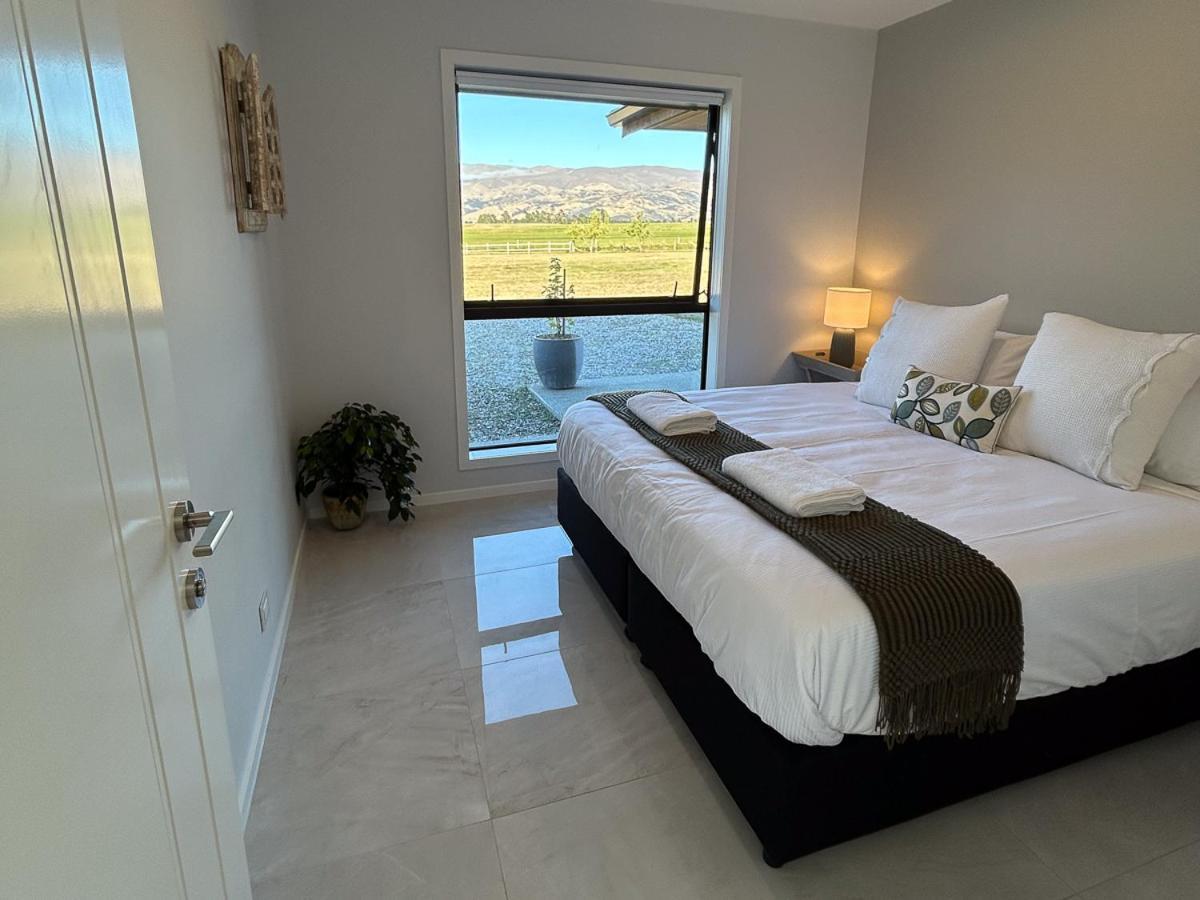 Tarras Serenity Haven - Mountain Views And Calm Exterior foto